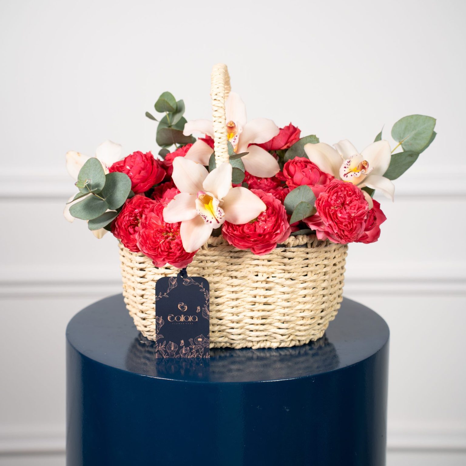 callaia-flowers-dubai-uae-product-baskets-orchaven-1