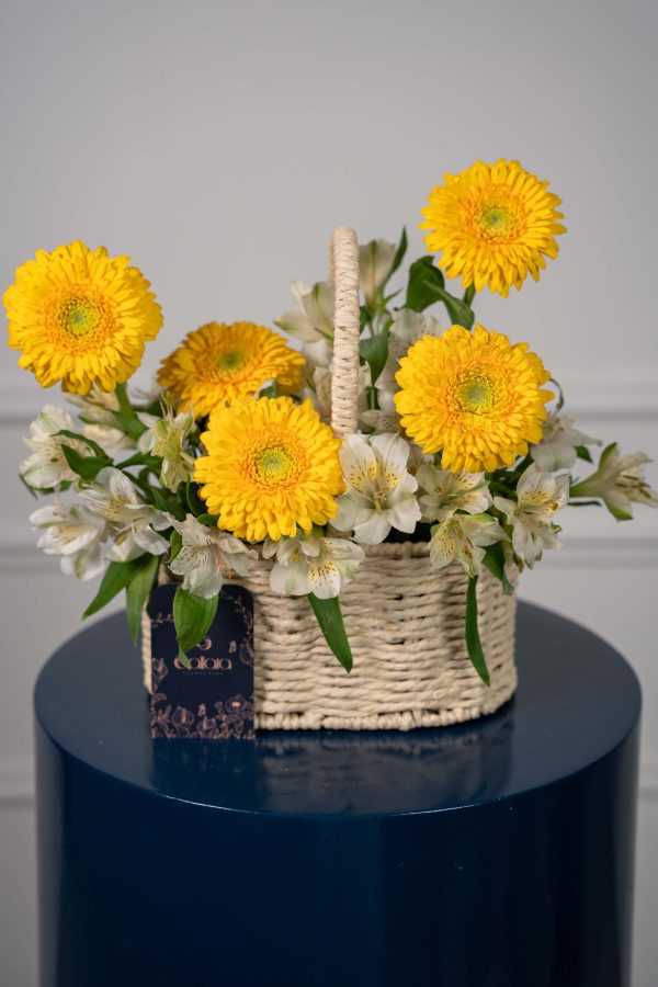callaia-flowers-dubai-uae-product-baskets-sunny-daisy-1
