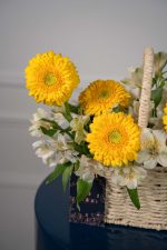 callaia-flowers-dubai-uae-product-baskets-sunny-daisy-4