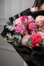 callaia-flowers-dubai-uae-product-bouquets-rosehold-4