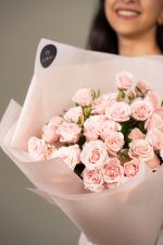 Spray Rose Majolika - Image 2