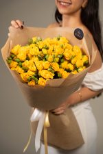 Spray Rose Yellow - Image 5