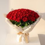 100 Red Bunch Valentines Roses