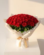 100 Red Bunch Valentines Roses