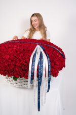 The VIP Luxury Roses Basket - Image 4