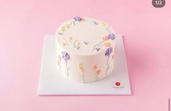 Pastel Wildflower Cake